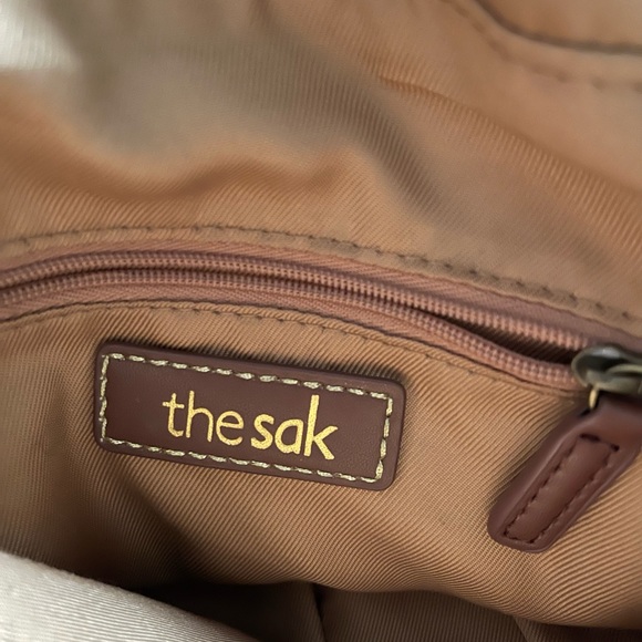 The Sak Silverlake Ivory Crossbody Leather Bag - Picture 8 of 16